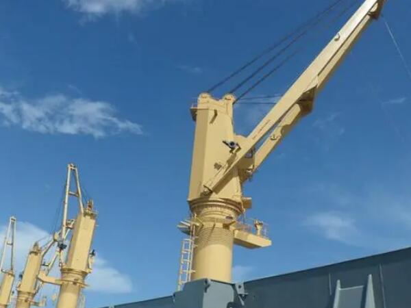 克令吊的安裝過程中需要注意哪些關(guān)鍵步驟？